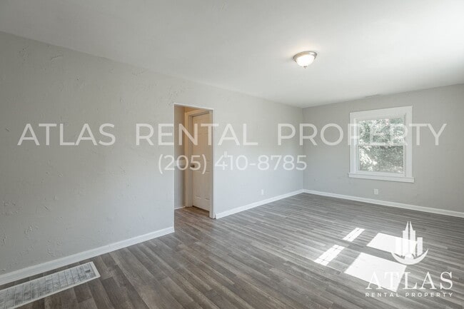 Building Photo - Renovated 2BR Gem in Chattanooga – Afforda...