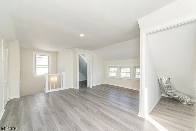 Building Photo - 116 Franklin St