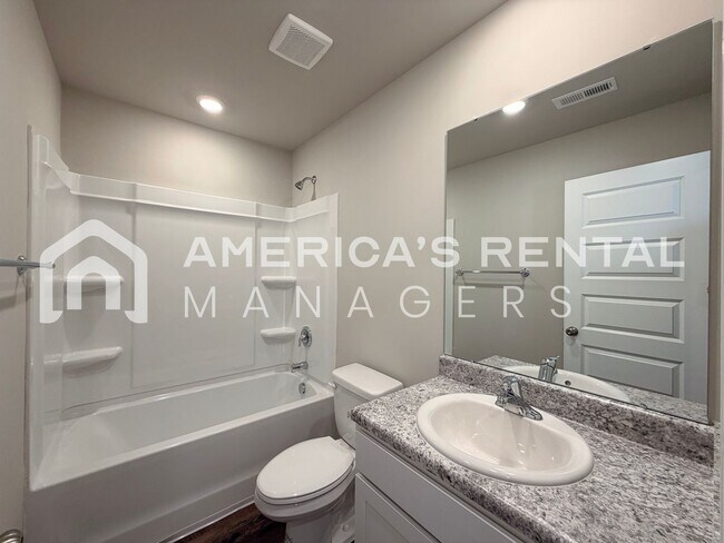 Building Photo - MOVE IN SPECIAL! Home For Rent in Cullman, AL! Available to View with 48 Hours Notice!