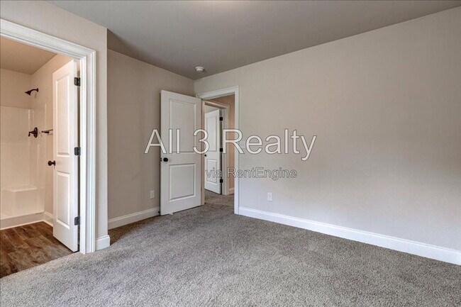 Building Photo - 225 Barnett Ln Ln