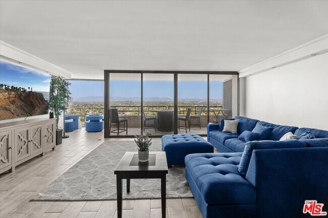 Building Photo - 4316 Marina City Dr