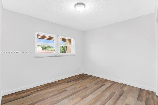 Building Photo - 22 Canterbury Ln