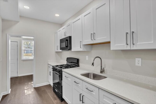Building Photo - 4029 W Cold Spring Ln