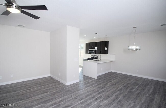 Building Photo - 7916 Violet Dawn St