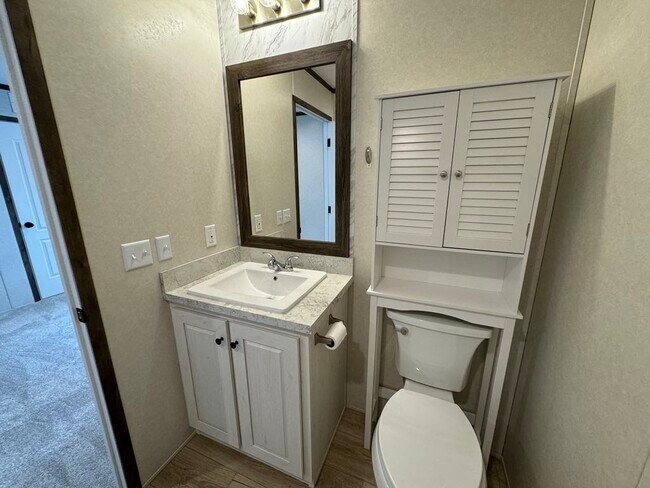 Building Photo - 48579 Leafdale Ct