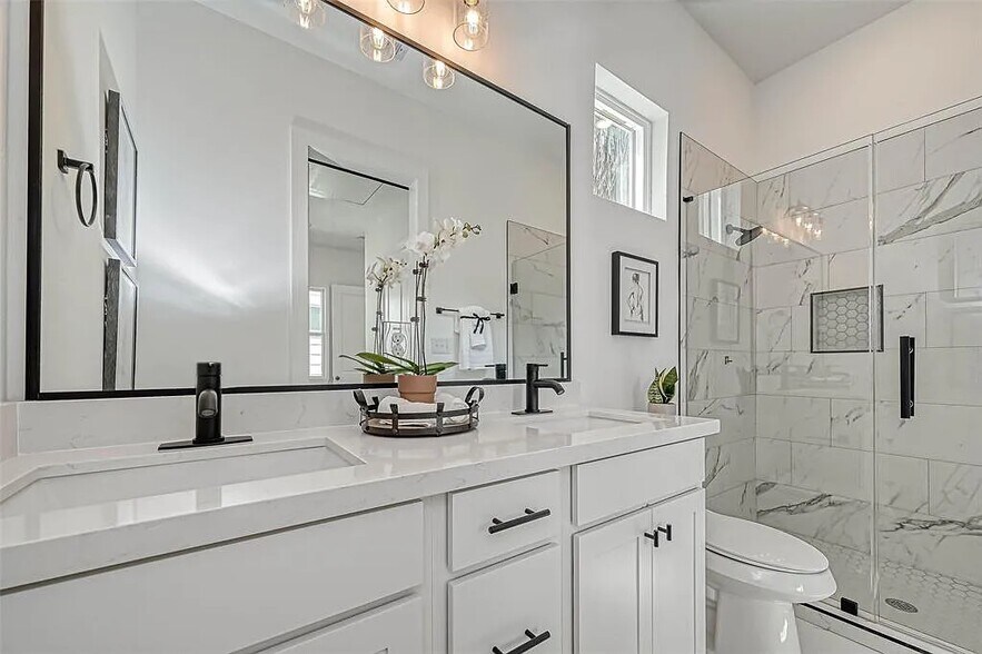 Building Photo - 9306 Arledge St