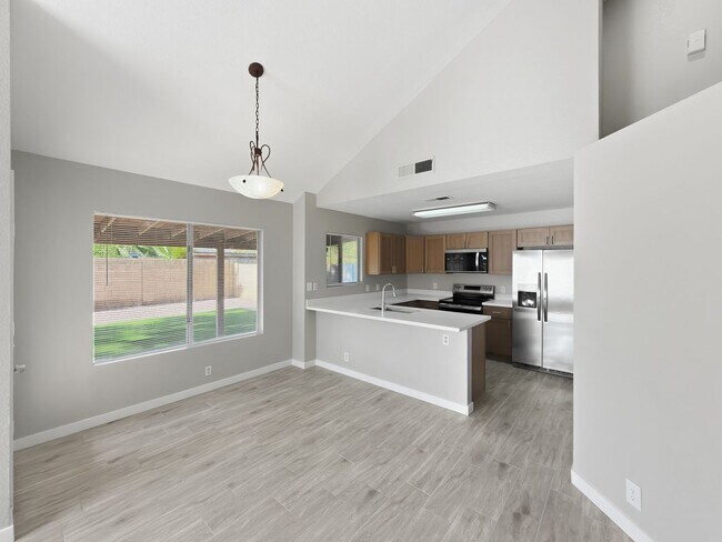 Building Photo - 3839 W Whitten St