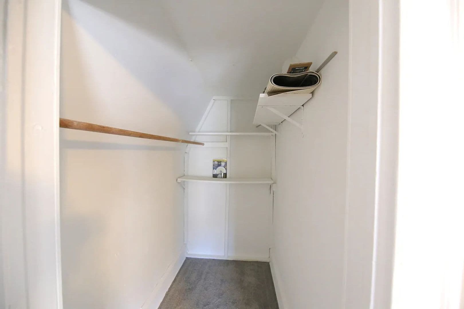 Building Photo - 9 Vincent Pl