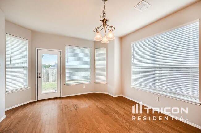 Building Photo - 3812 Calloway Dr