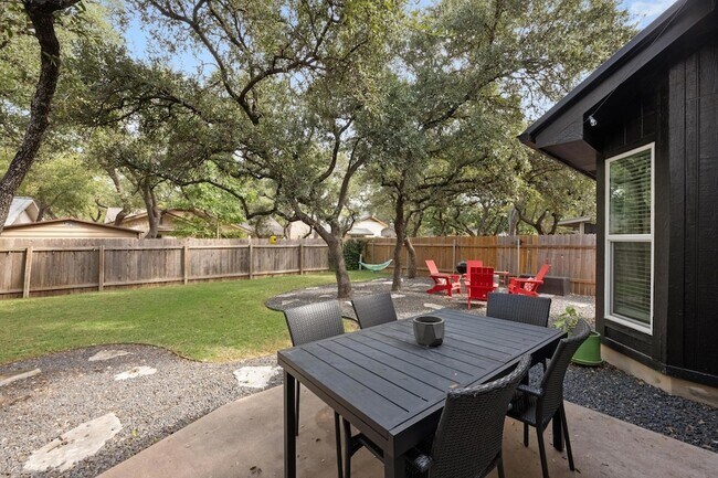 Building Photo - 8716 Bobcat Dr