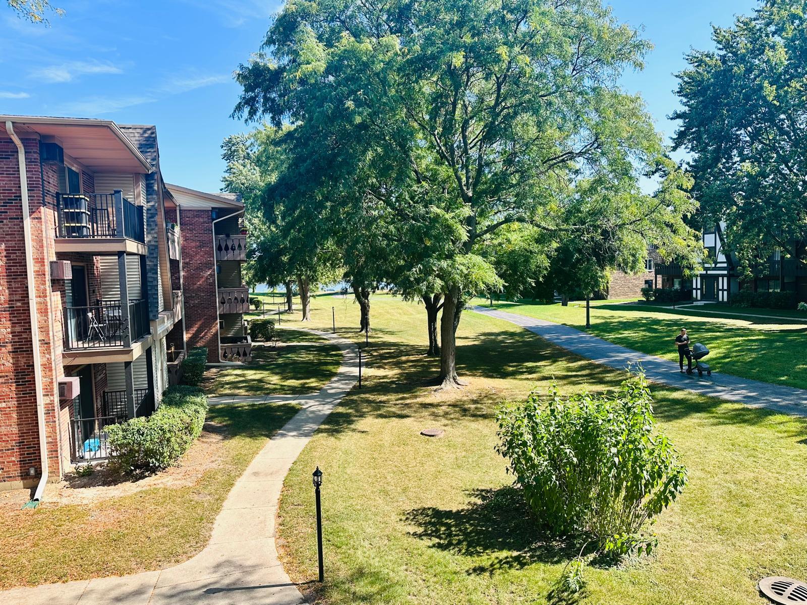 Building Photo - 17 Parkside Ct