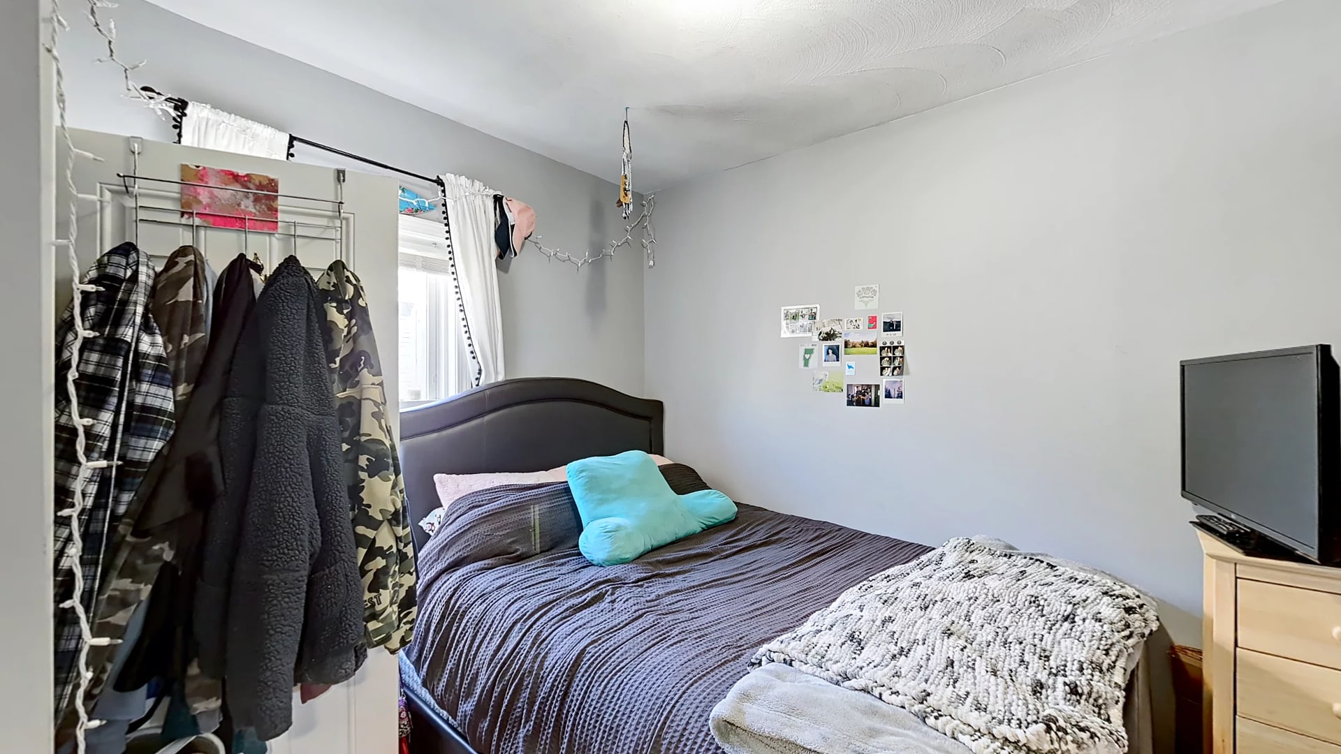 Building Photo - 50 Derby St