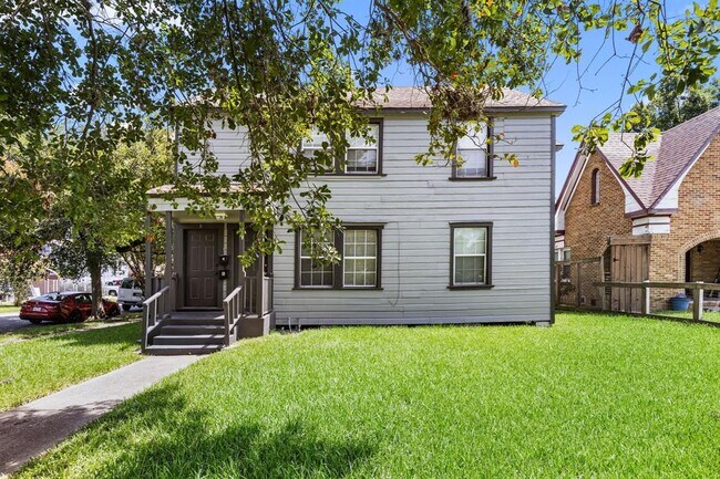Building Photo - 1501 Godwin St