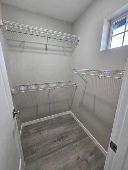 Building Photo - 11122 Vickery Ave E