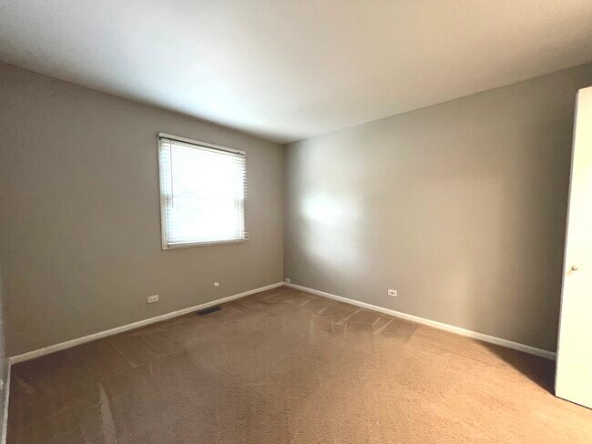 Building Photo - 1669 Cape Breton Ct