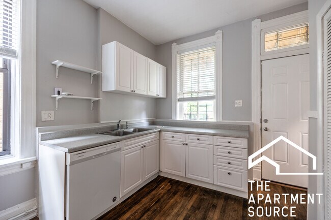 Building Photo - 2031 W Moffat St