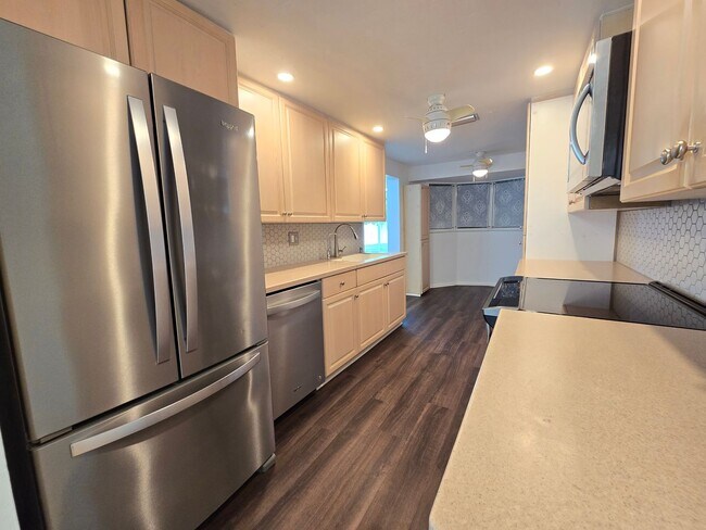Building Photo - Charming 2 Bed / 2 Bath Home in Venice Gar...