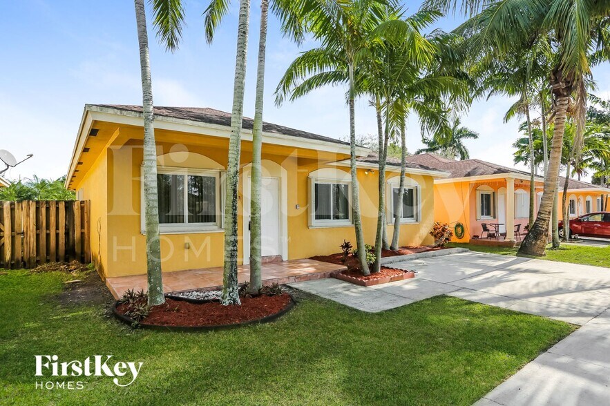 Building Photo - 213 SW 15th Pl