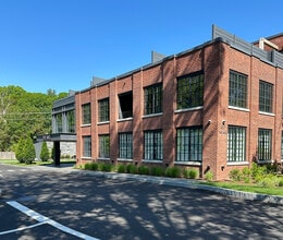 Building Photo - 41 Richmondville Ave