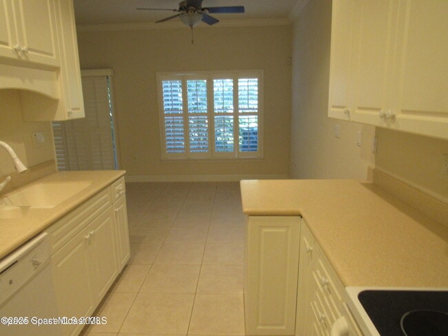Building Photo - 302 King Neptune Ln