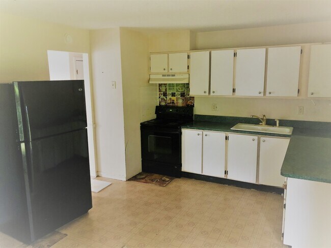Building Photo - Charming 4BR/1BA Dade City Home