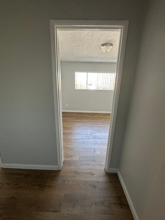 Building Photo - 564-568 7th St