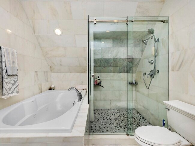 Building Photo - 50 Rowe St