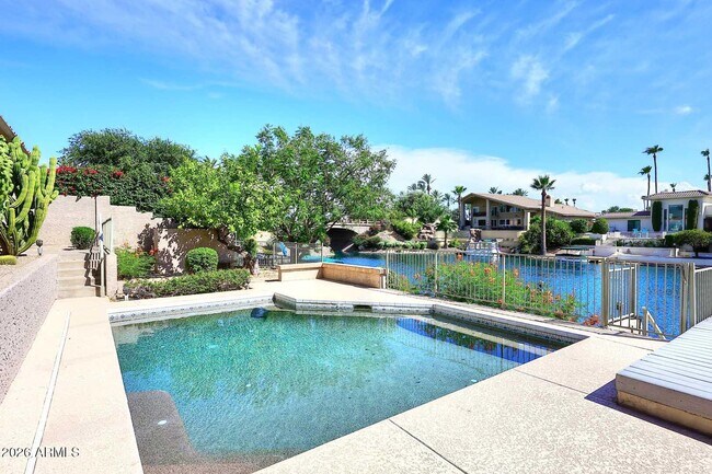 Building Photo - 9969 E Bayview Dr