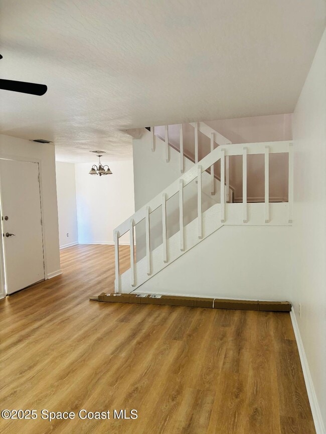 Building Photo - 3915 Vista Oaks Cir NE