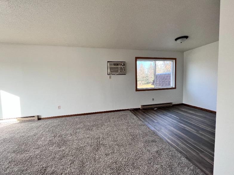 Building Photo - 2605 S 17th St