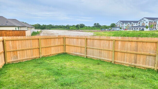 Building Photo - 919 Toledo Bend Dr