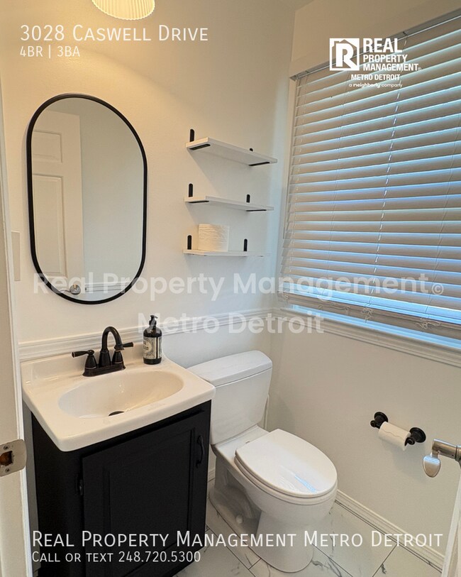 Building Photo - 3028 Caswell Dr