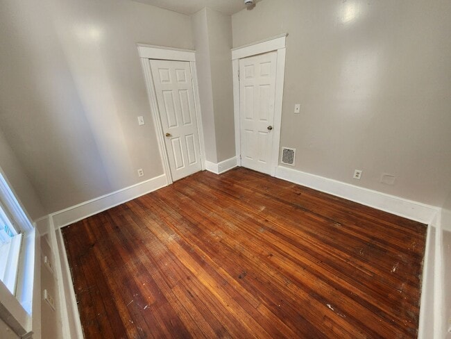 Building Photo - 137 Washington St