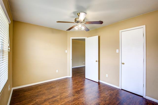 Building Photo - 7000 Sylvan Meadows Dr