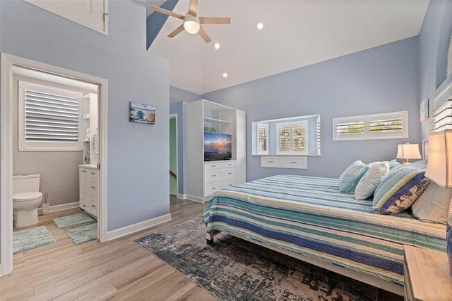 Building Photo - 106 7th Ave