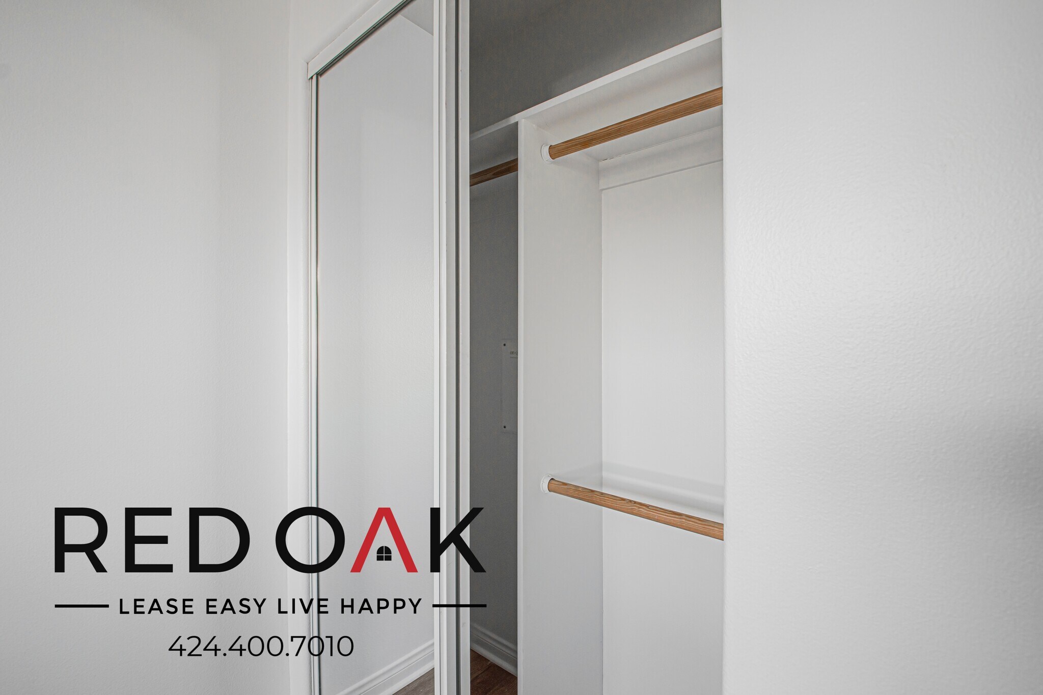 Building Photo - 326 S Westlake Ave