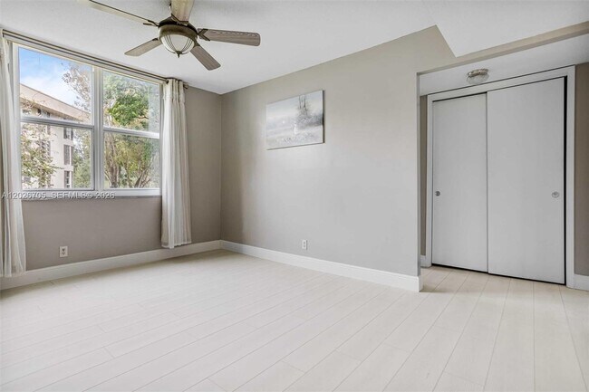 Building Photo - 2651 S Course Dr
