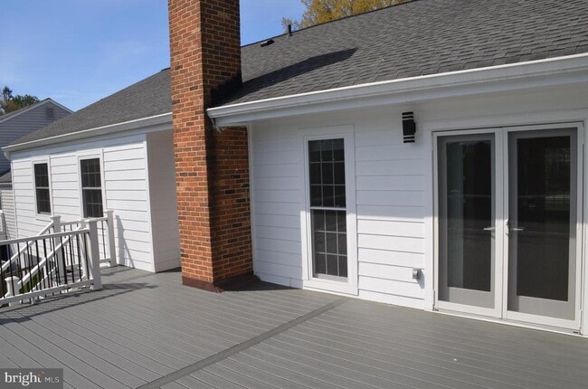 Building Photo - 9012 Paddock Ln