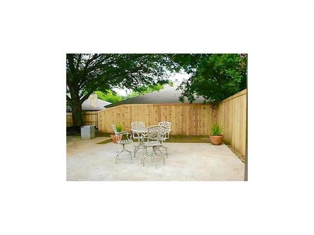 Building Photo - 2921 Clover Ln