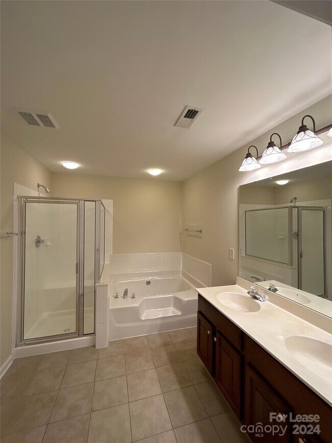 Building Photo - 5236 Berkeley Estates Dr