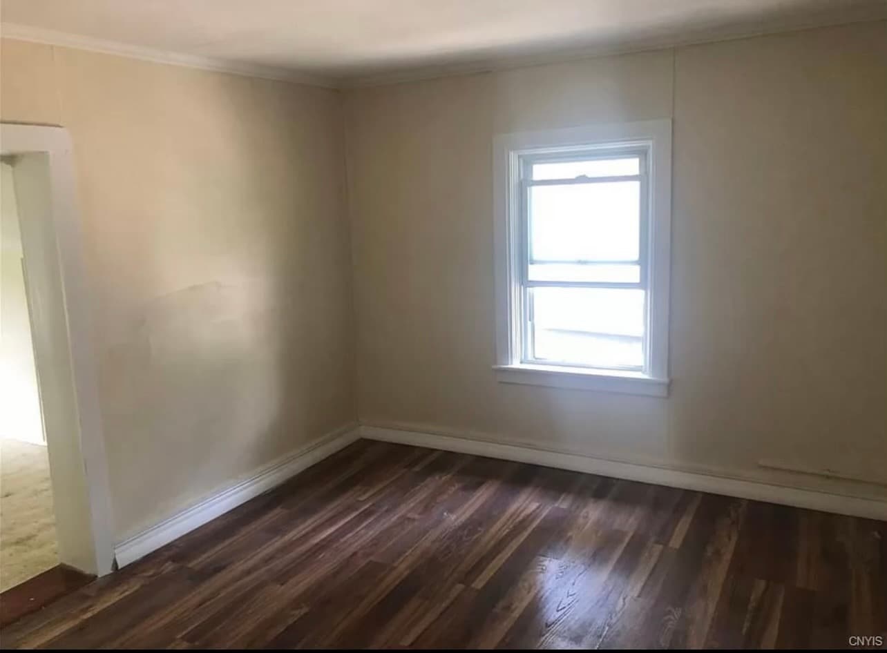 Building Photo - 64 Ontario St