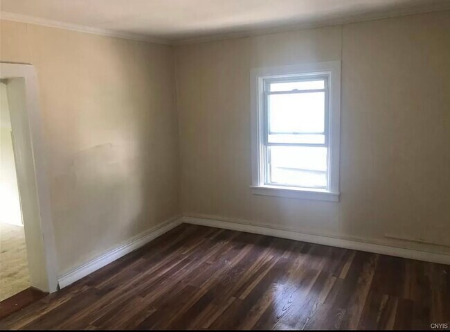 Building Photo - 64 Ontario St