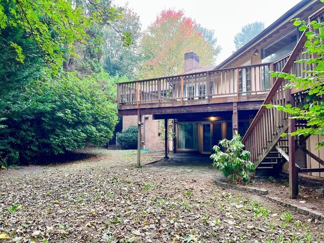 Building Photo - 10340 Fischer Pl NE