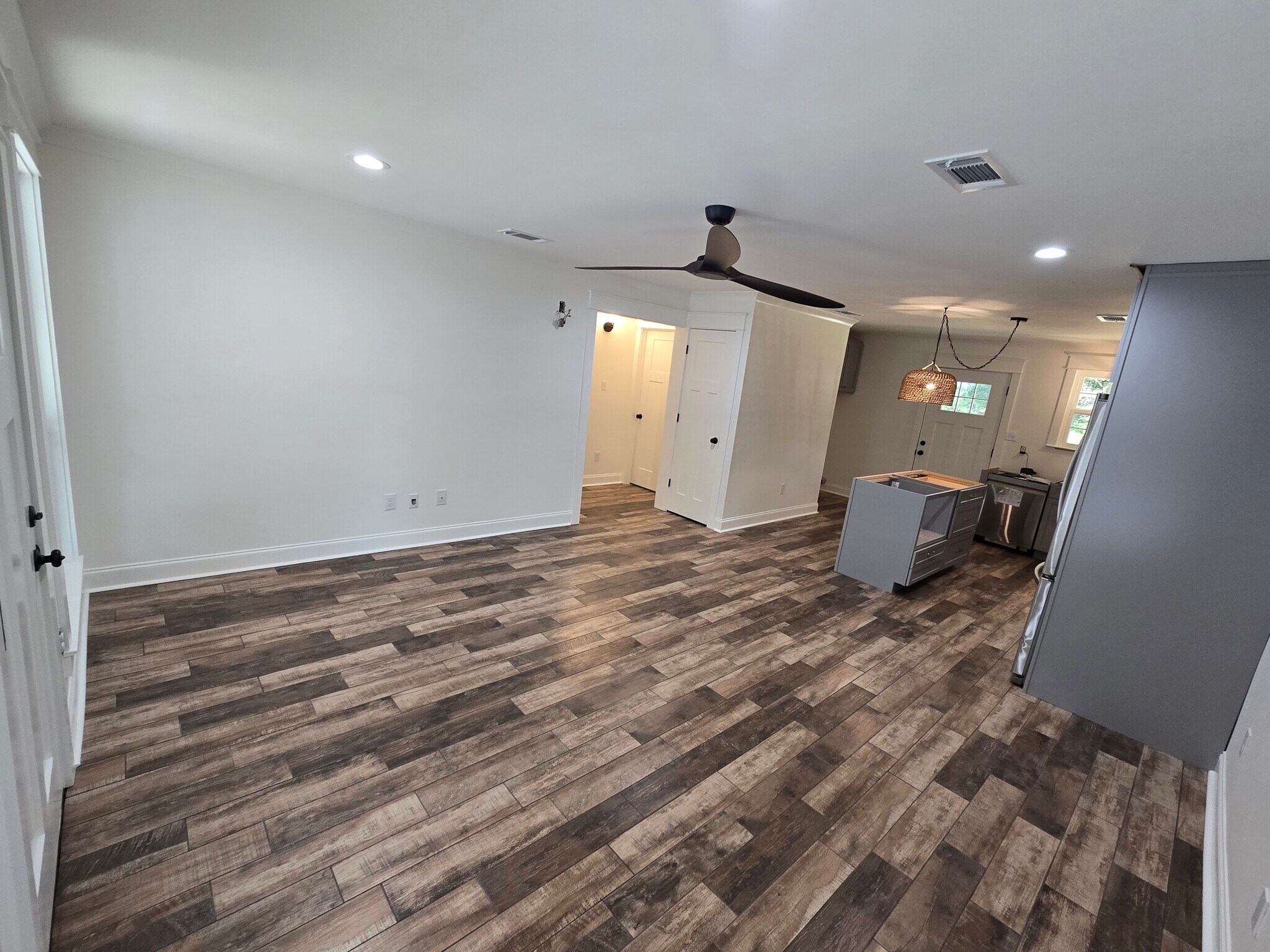 livingroom - 22375 Highway 36