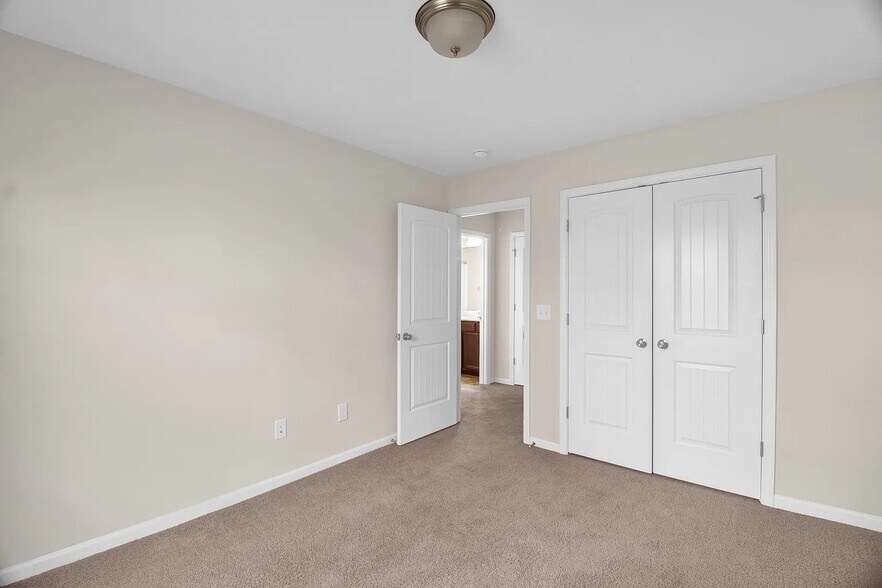 Building Photo - 3859 Copperfield Ct