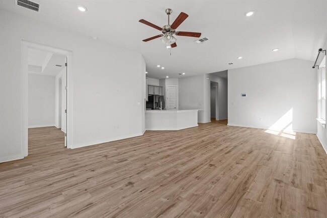 Building Photo - 1120 Bear Track Loop