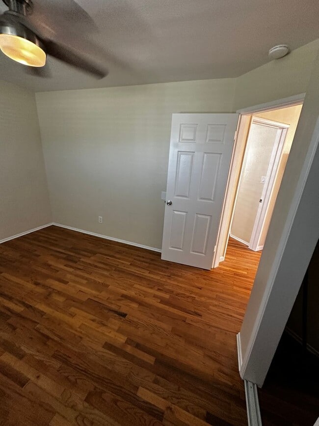 Building Photo - SILVER STRAND BLVD DUPLEX