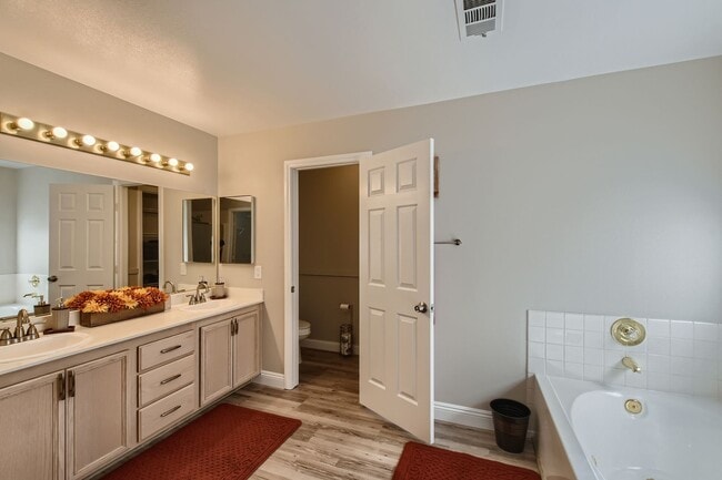 Building Photo - 2114 Akamine Ave