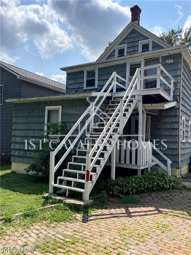 Building Photo - 1383 Curtis St