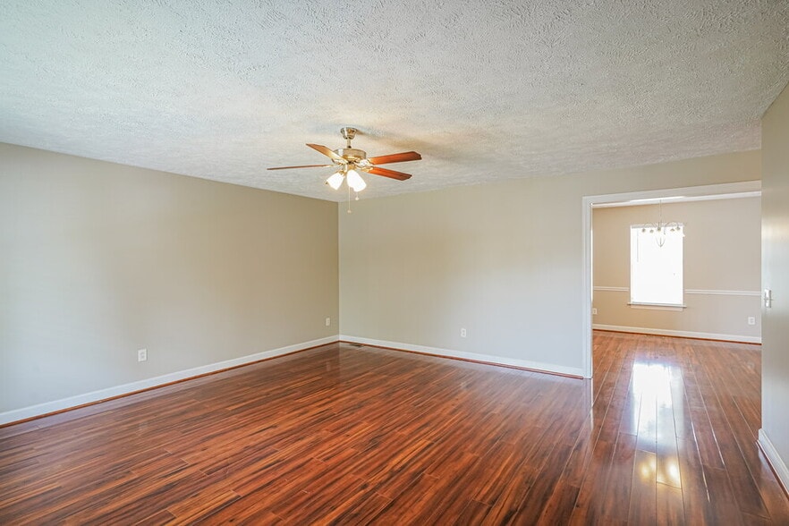 Building Photo - 1773 N Cove